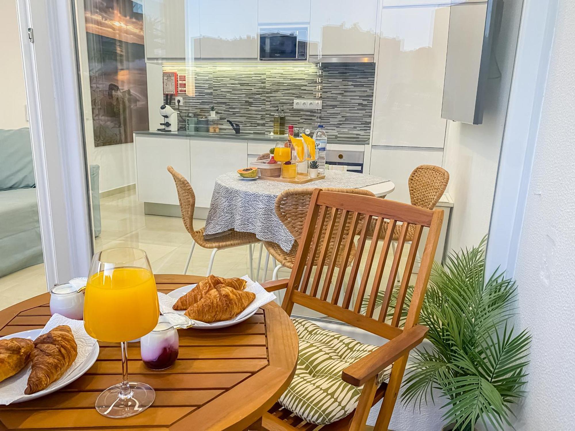 Luxury 2 Min Beach With Balcony, Ocean View, Wifi, Ac, Smarttv Portimão Exterior foto