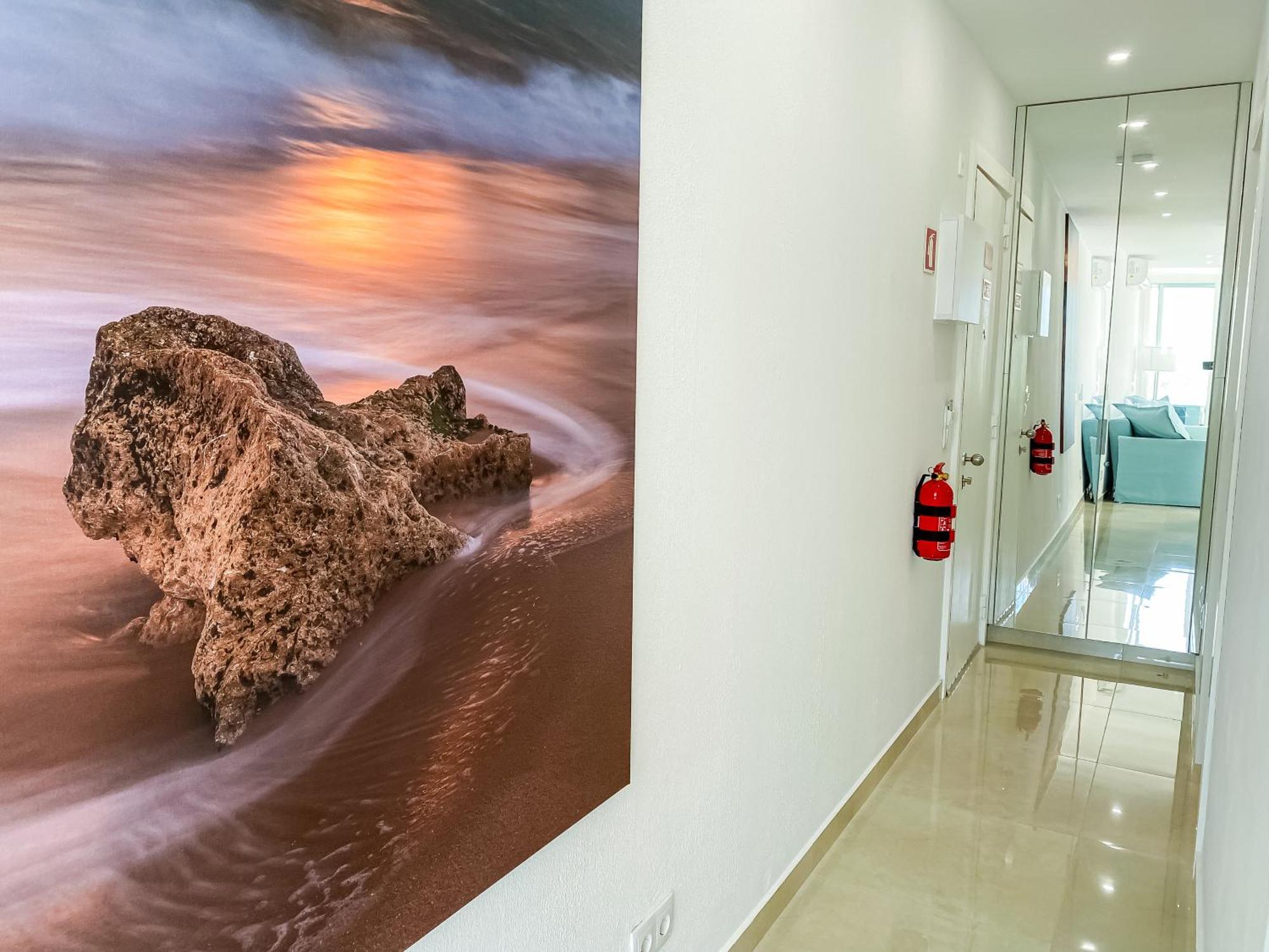 Luxury 2 Min Beach With Balcony, Ocean View, Wifi, Ac, Smarttv Portimão Exterior foto