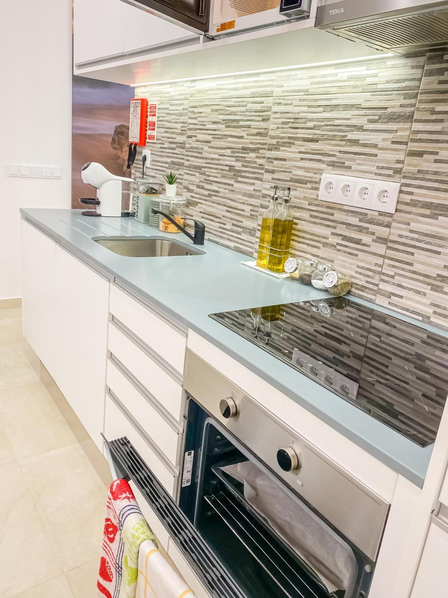 Luxury 2 Min Beach With Balcony, Ocean View, Wifi, Ac, Smarttv Portimão Exterior foto